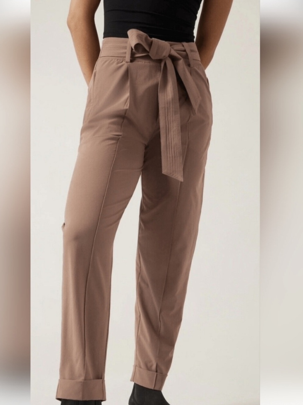 Athleta Cardiff Pants Size 10 Belted Rustic Beige Straight Leg Travel Active